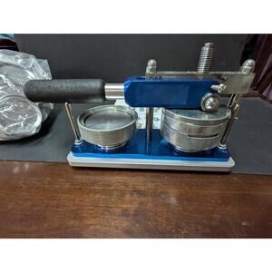 Vredestein 3" Manual Button Press machine and buttons PreOwned